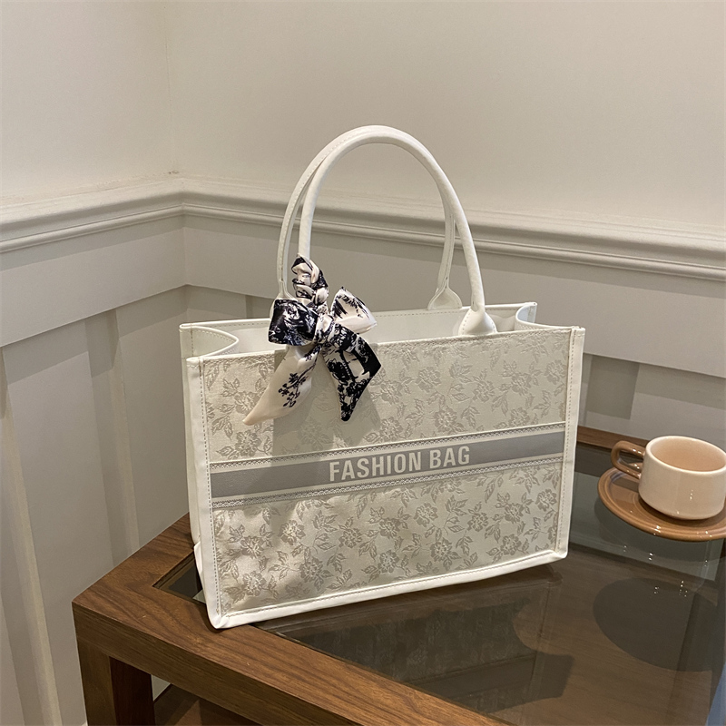 Luxury Bag Collection - Luxury Elegant Women Tote Bag Embroid