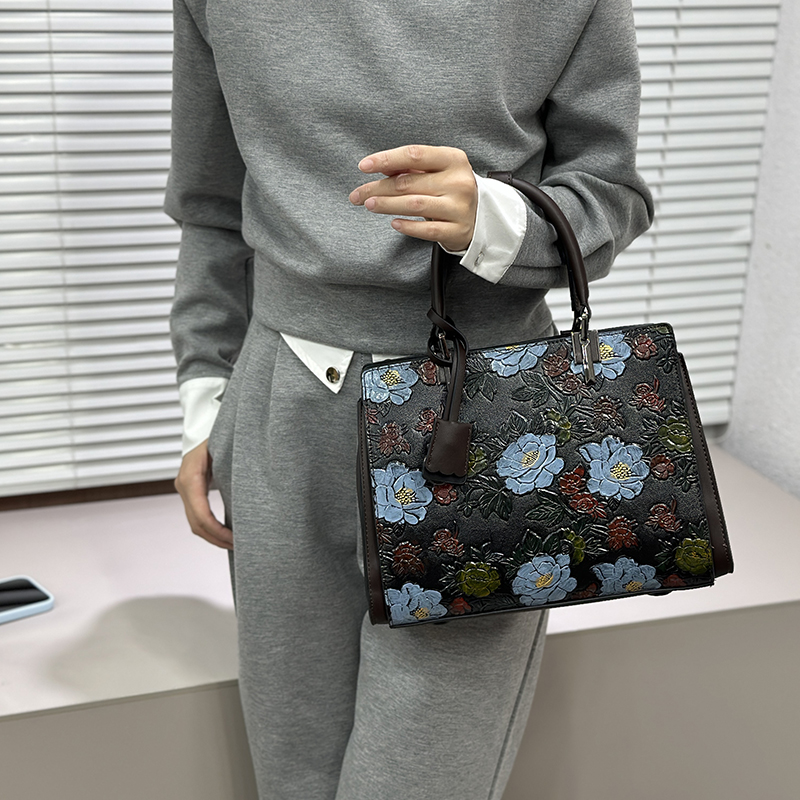 Quiet Luxury Bags Tote - Vintage 3D Embossed Floral Tote Bag