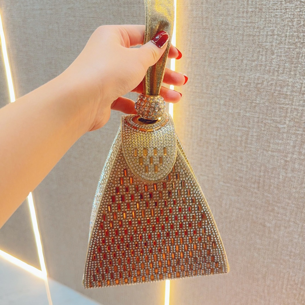 Rhinestones Luxury Evening Bag - Luxury Bags Pyramid recension och pris