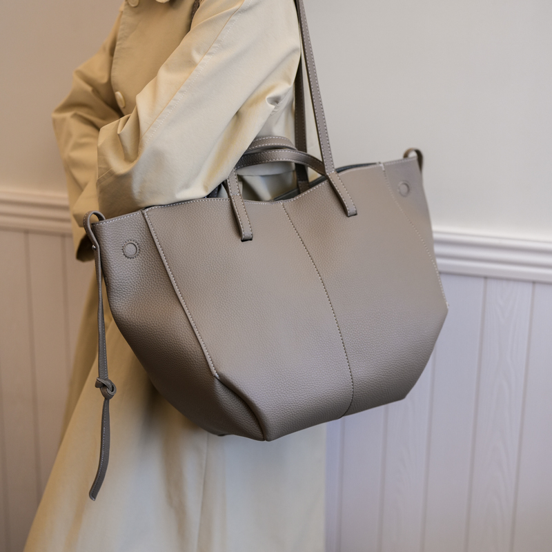 Large Capacity Leather Zipper  - Luxury Bags Trend 2025 recension och pris